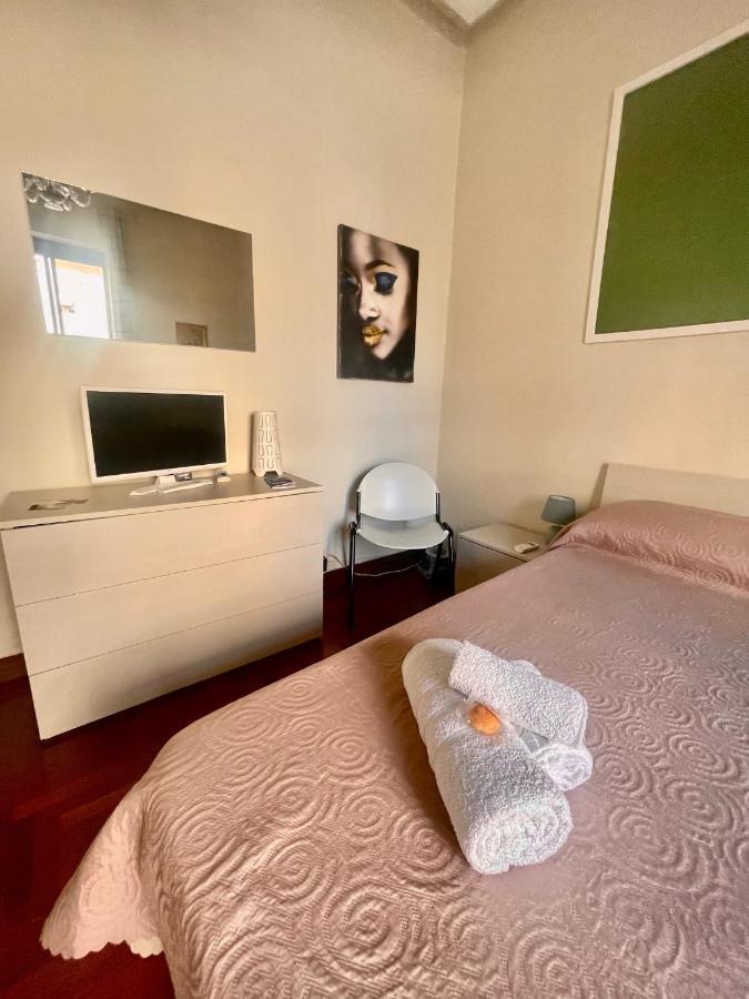 Apartament Dimora Di Maury A Due Passi Dai Trasporti E Da Ballaro Palermo Eksteriør bilde