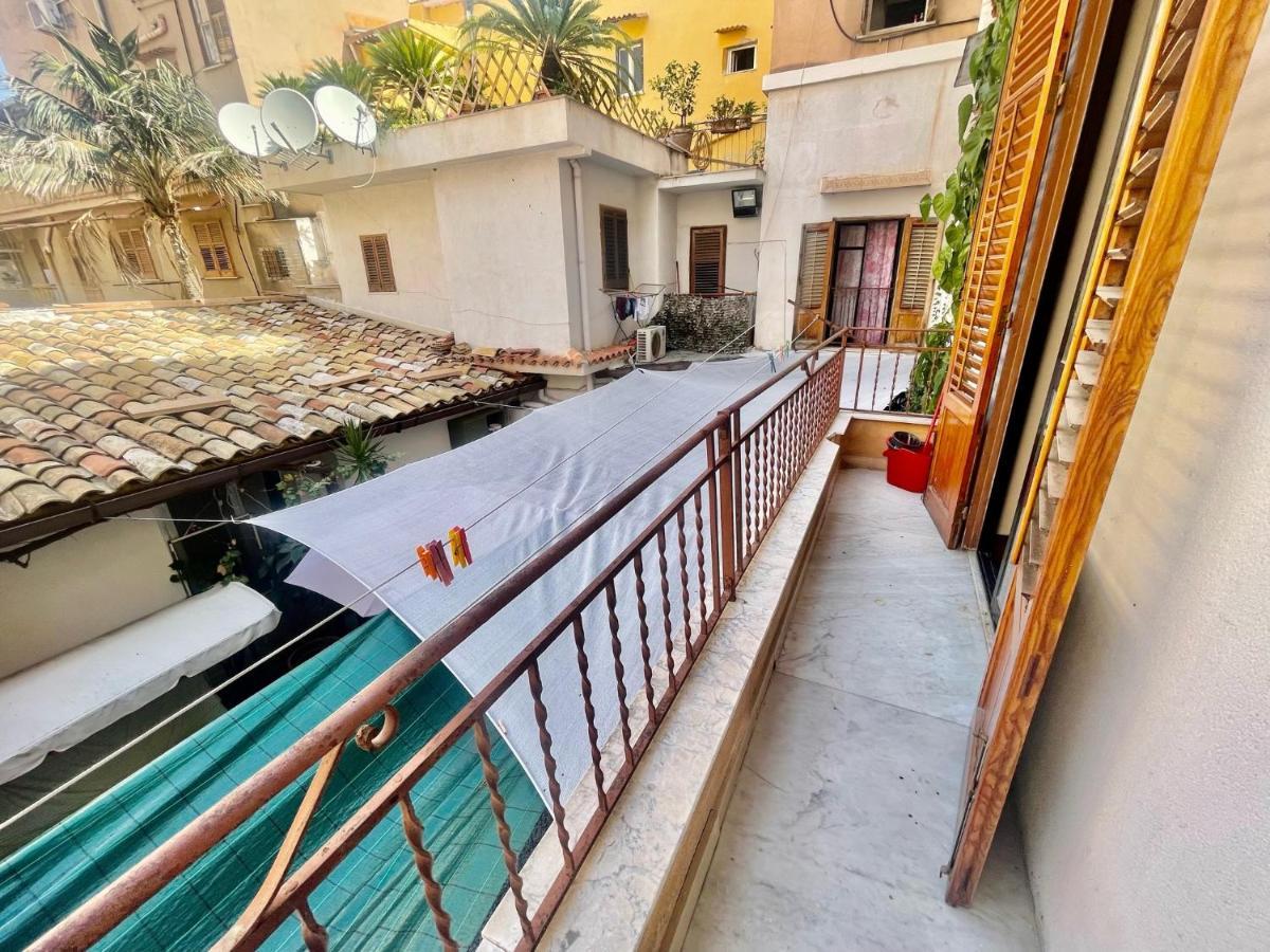 Apartament Dimora Di Maury A Due Passi Dai Trasporti E Da Ballaro Palermo Eksteriør bilde