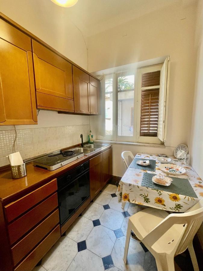 Apartament Dimora Di Maury A Due Passi Dai Trasporti E Da Ballaro Palermo Eksteriør bilde